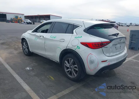 2017 Infiniti Qx30 z USA, uszkodzony, nr VIN SJKCH5CP2HA039090